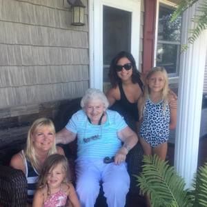 Meet your Posher, Tami